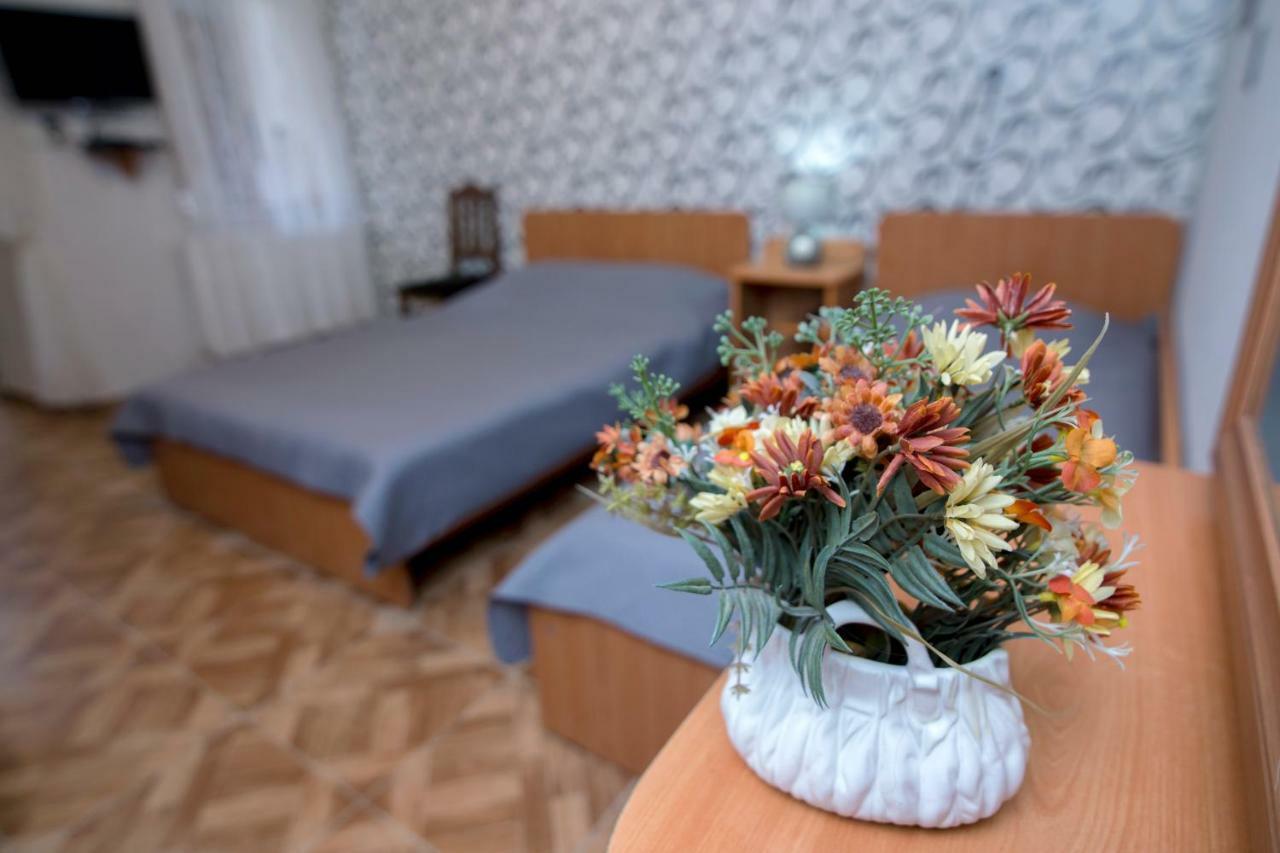 Paata'S Guesthouse Боржоми Екстериор снимка